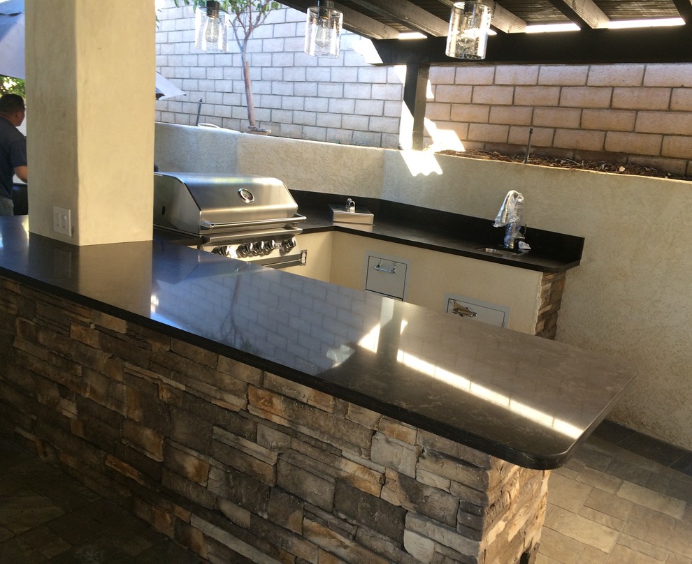 Home design - rustic home design idea in Los Angeles