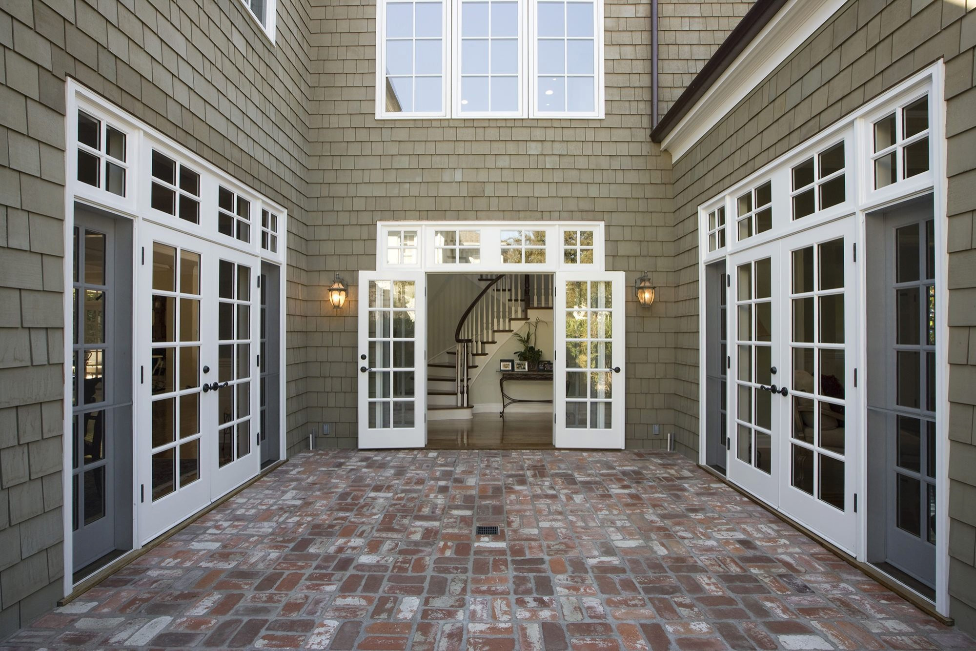 Custom Home in Toluca Lake