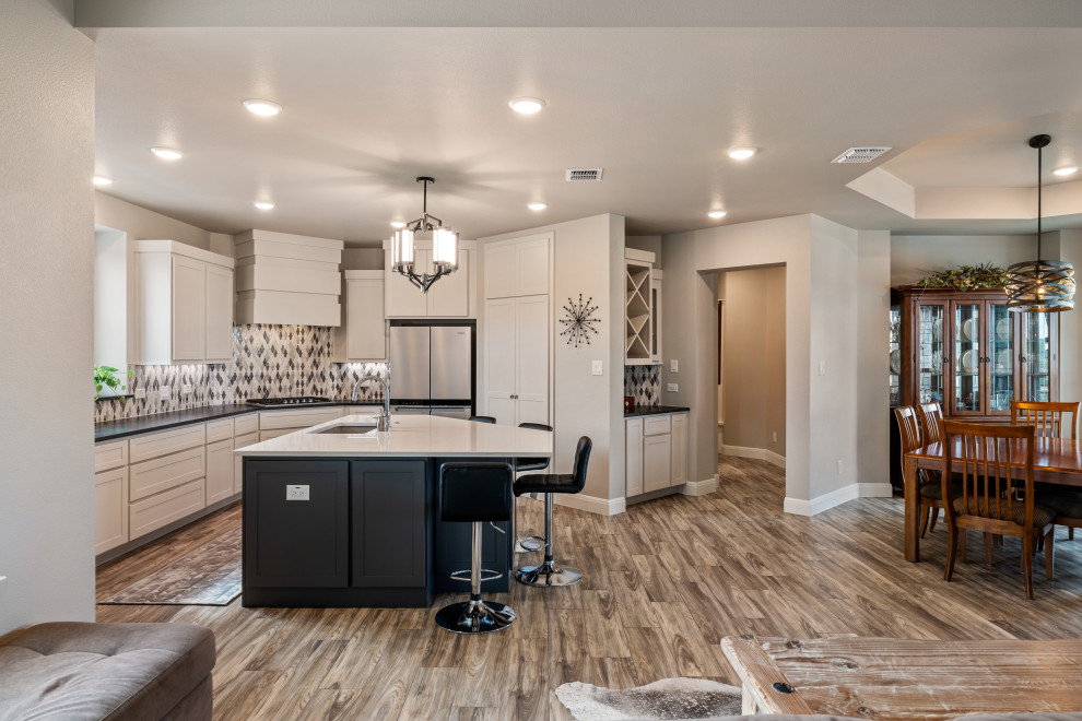 Example of a transitional kitchen design in Austin