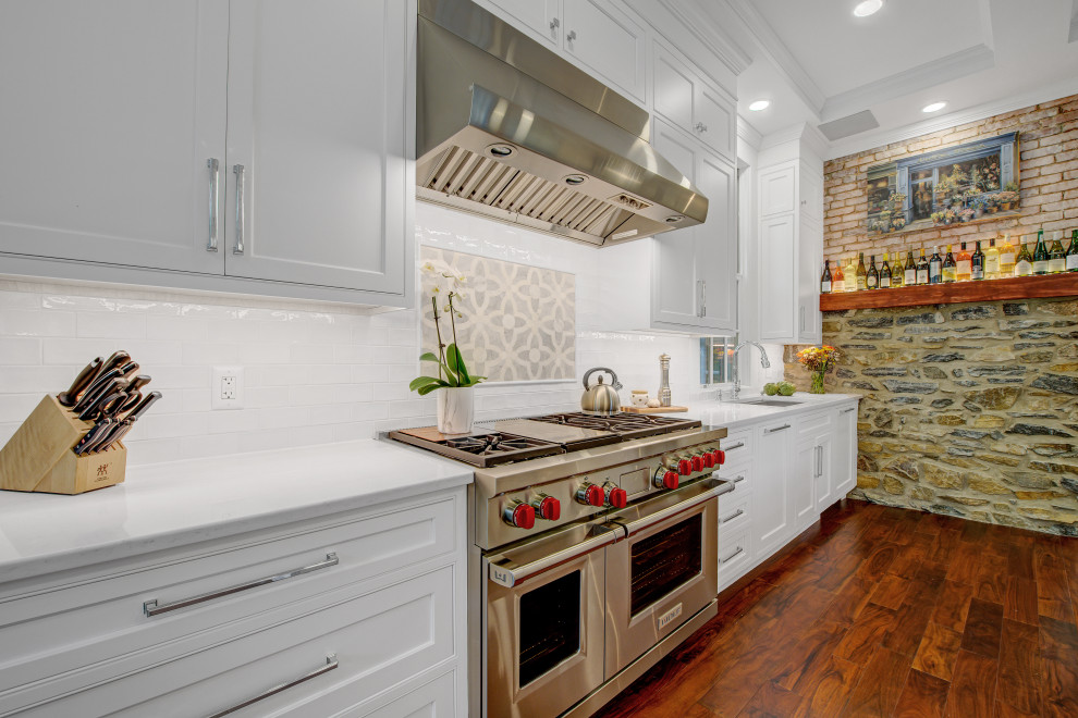 Design ideas for a large traditional kitchen in Philadelphia.