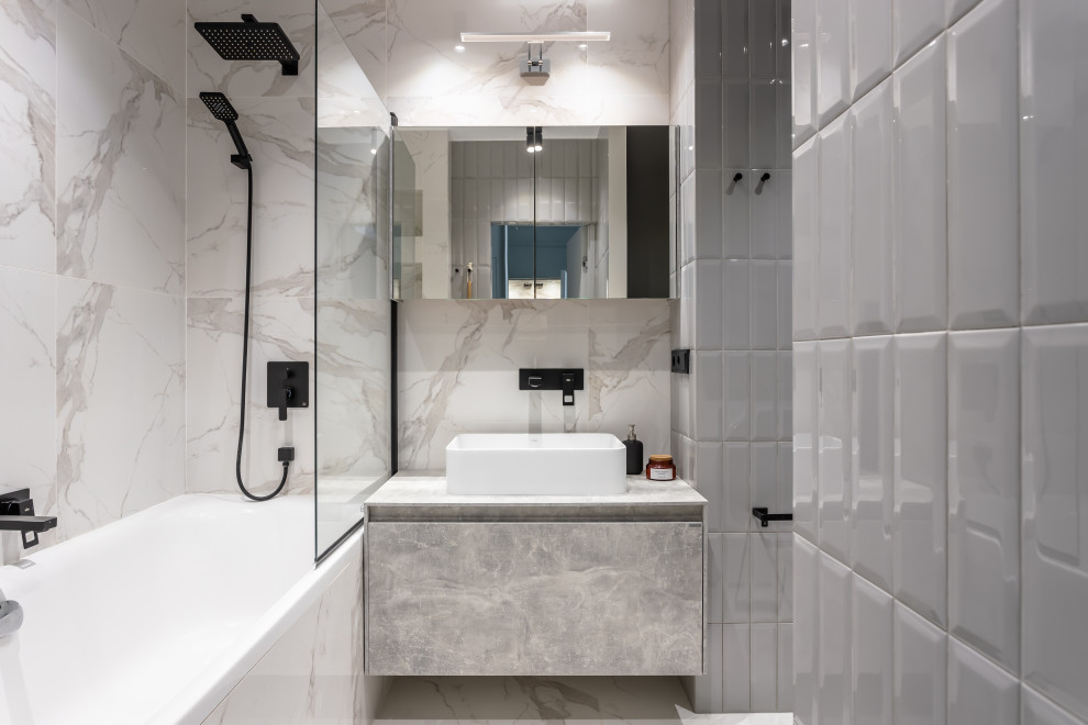 Ispirazione per una stanza da bagno minimal di medie dimensioni