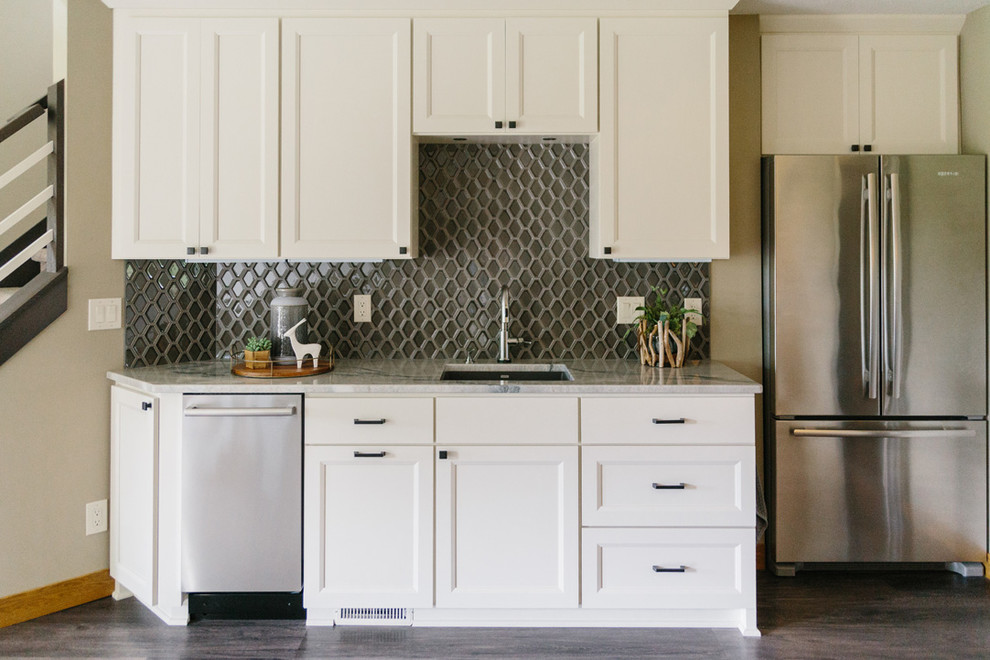 Transitional kitchen photo in Minneapolis