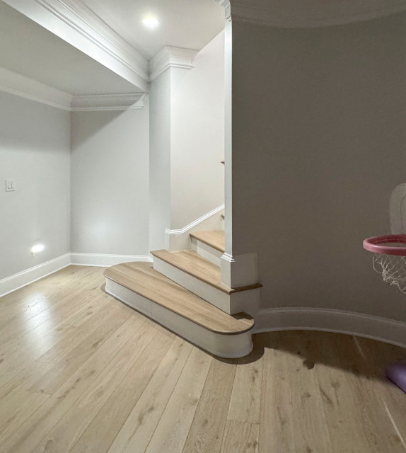 Project #116 | Elegant Curved Staircase klassisch-modern-treppen