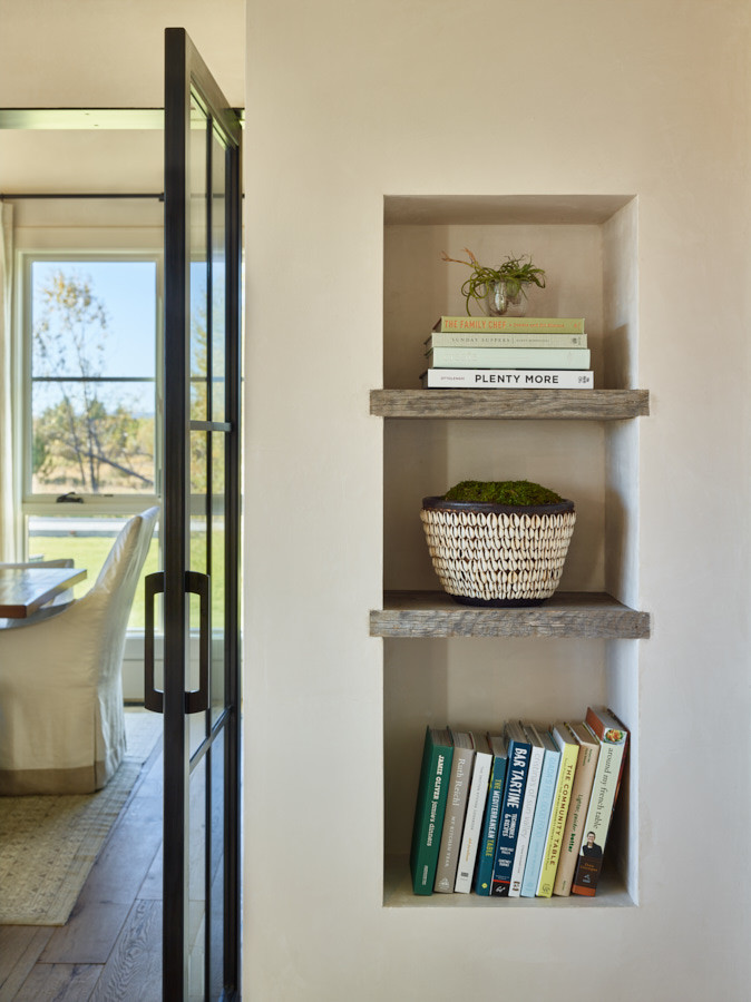 Transitional home design photo in Orange County