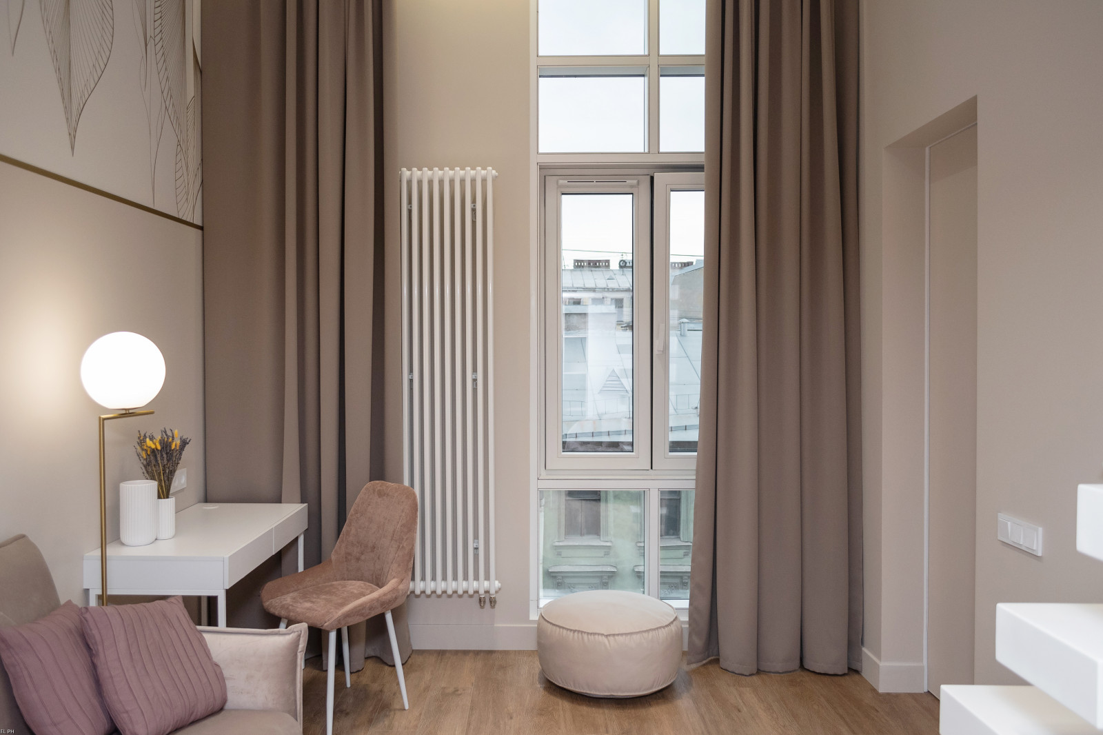 Реализация ЖК "Болконский", квартира с потолками 3,6 метра.