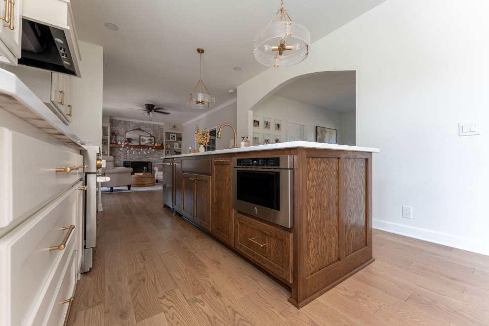 Contemporary Indian Lake Kitchen