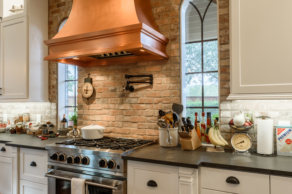 Inspiration for a transitional kitchen remodel in Houston
