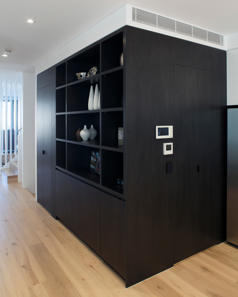 Inspiration for a contemporary kitchen in Sydney.