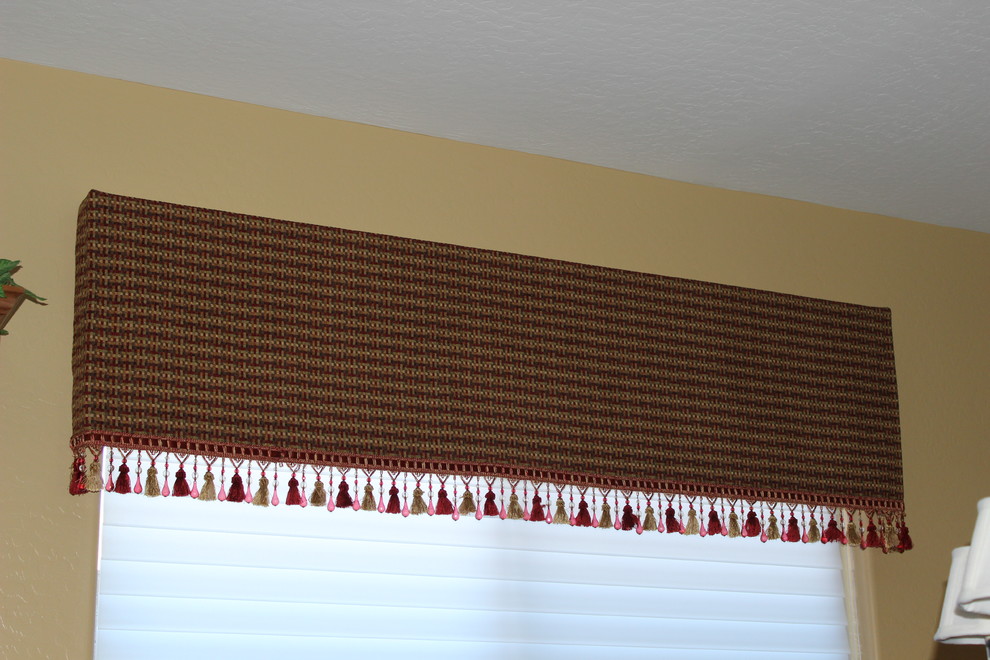 Inspiration for a transitional home design remodel in Phoenix