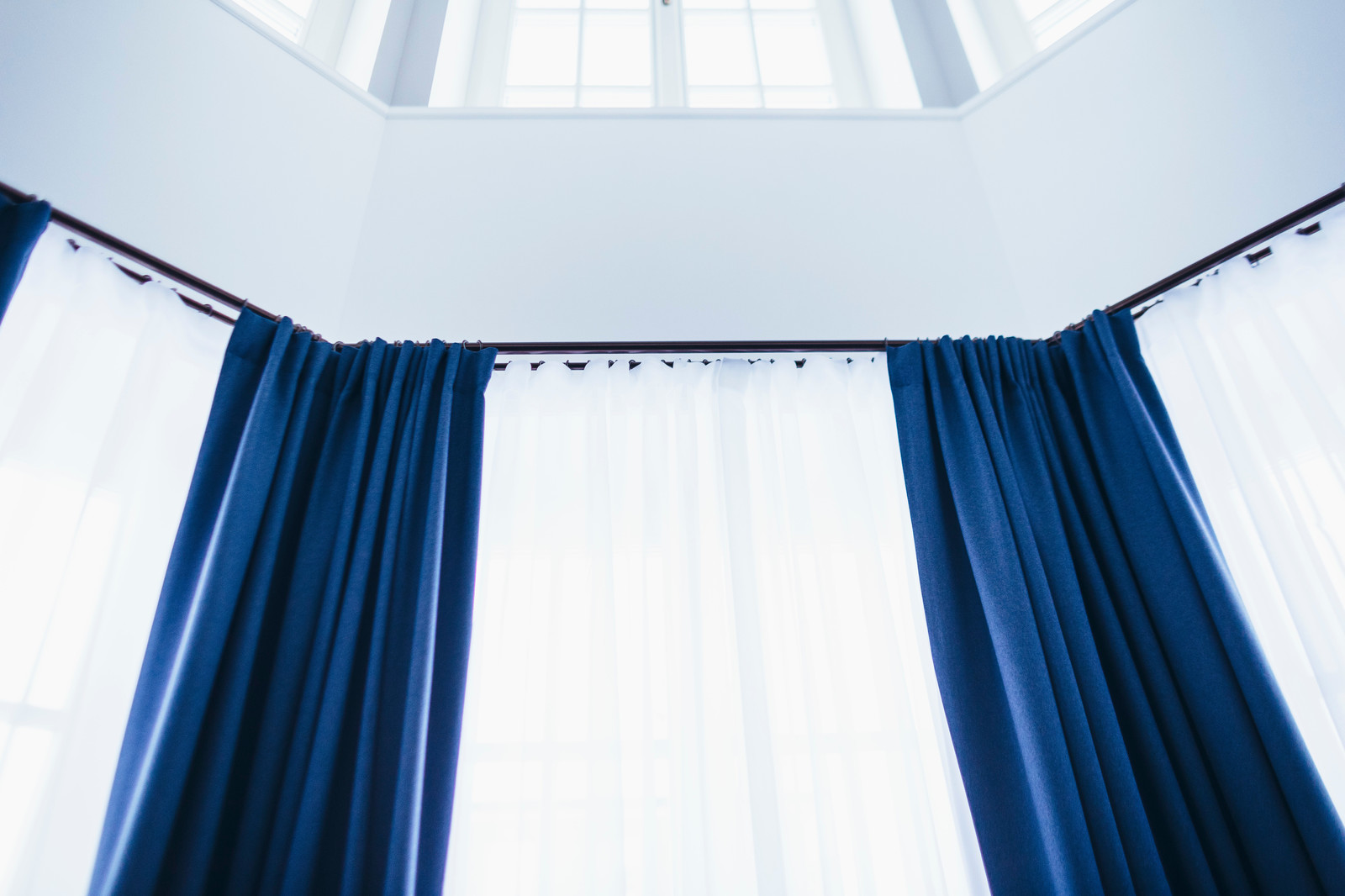 Декоративные карнизы на примере нашего проекта "Дом в английском стиле"