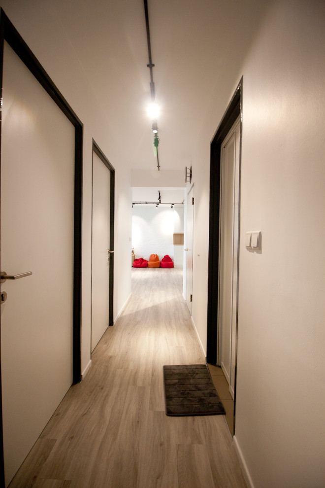 Design ideas for a scandinavian hallway in Singapore.