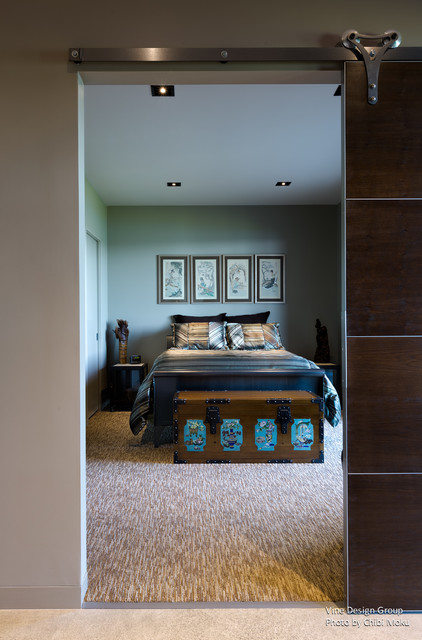 Gig Harbor, Washington  | Vine Design Group contemporary-bedroom