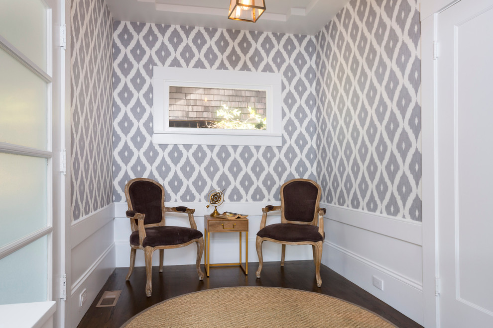 Example of a transitional home design design in San Francisco