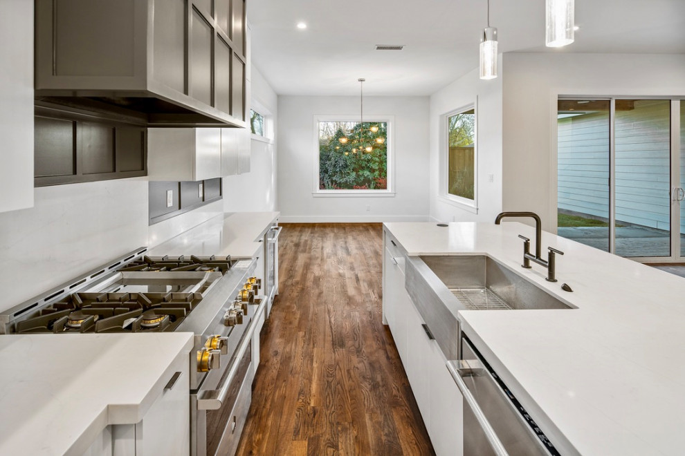 Inspiration for a transitional kitchen remodel in Dallas