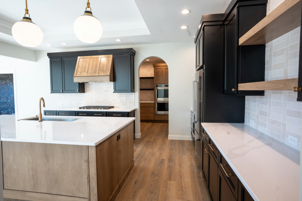 Kitchen and living area 15
