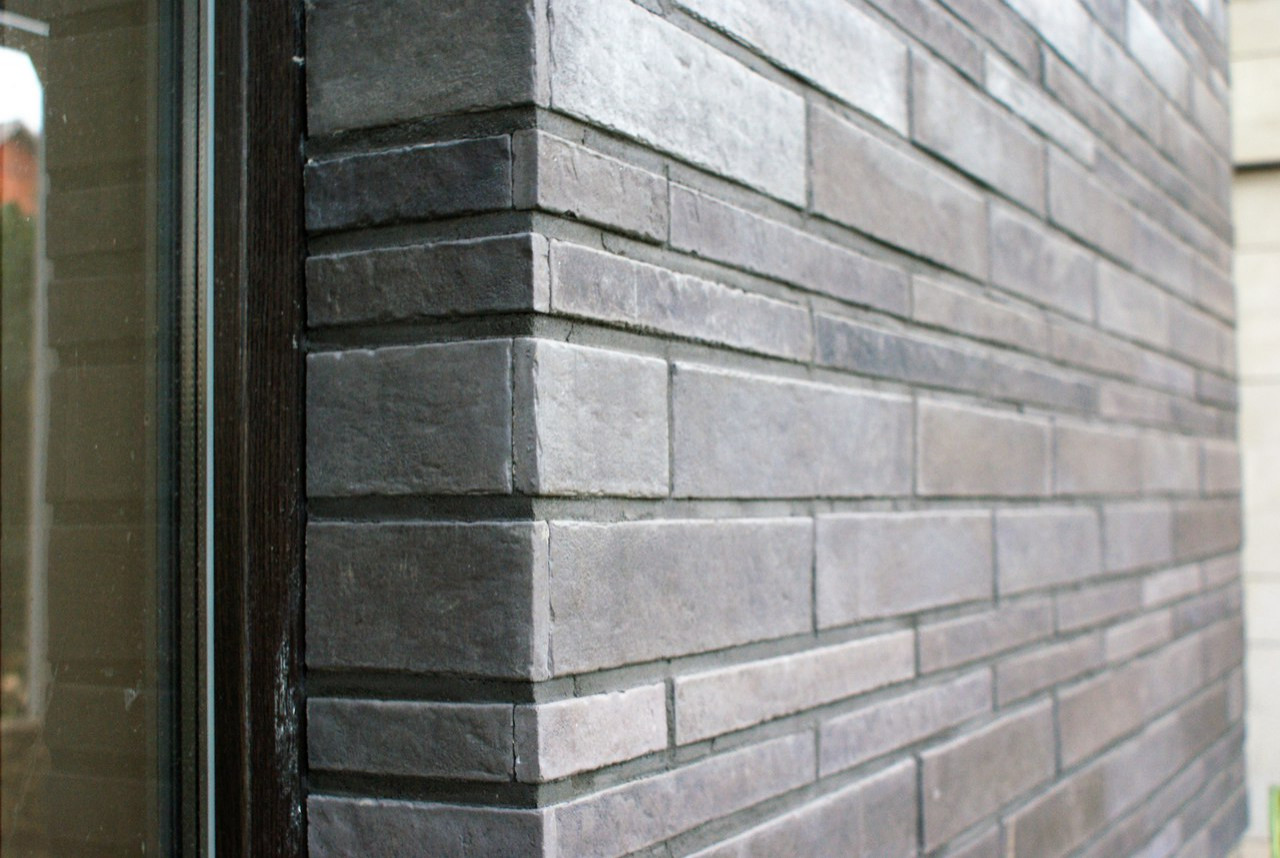 Облицовка дома декоративной ригельной плиткой