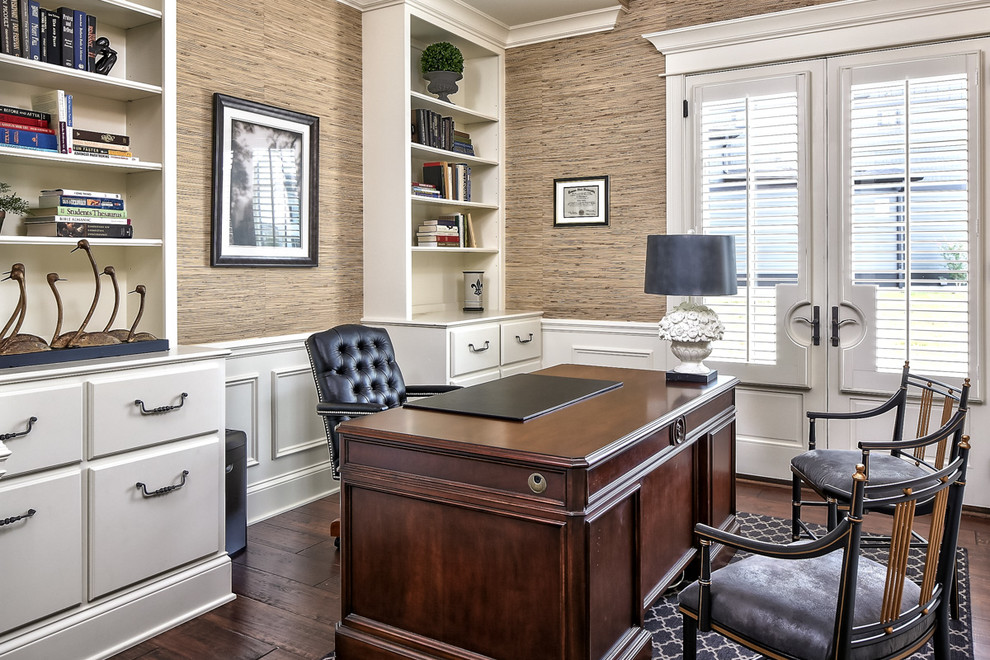Design ideas for a traditional home office in Louisville.