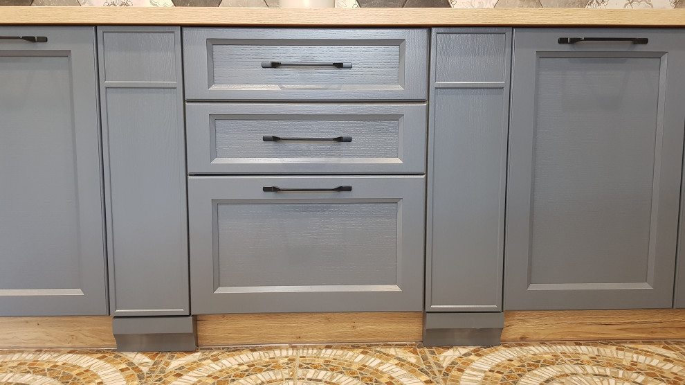 Кухни массив