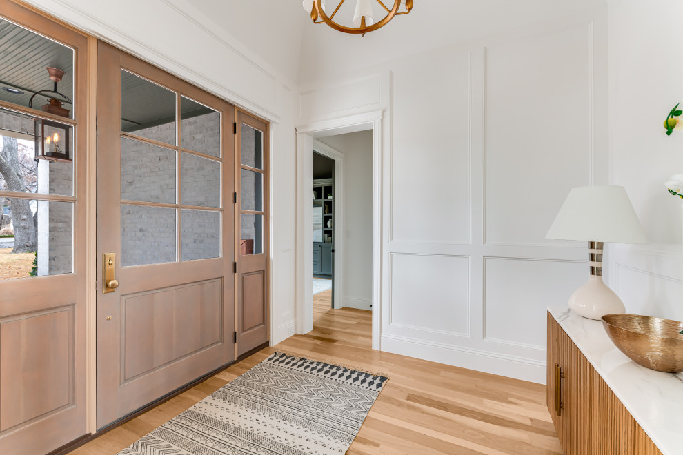 Entryway - transitional entryway idea in Dallas