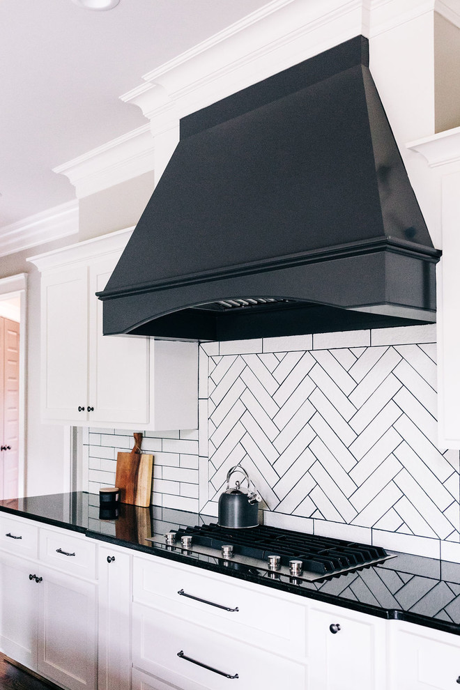 Kitchen - rustic kitchen idea