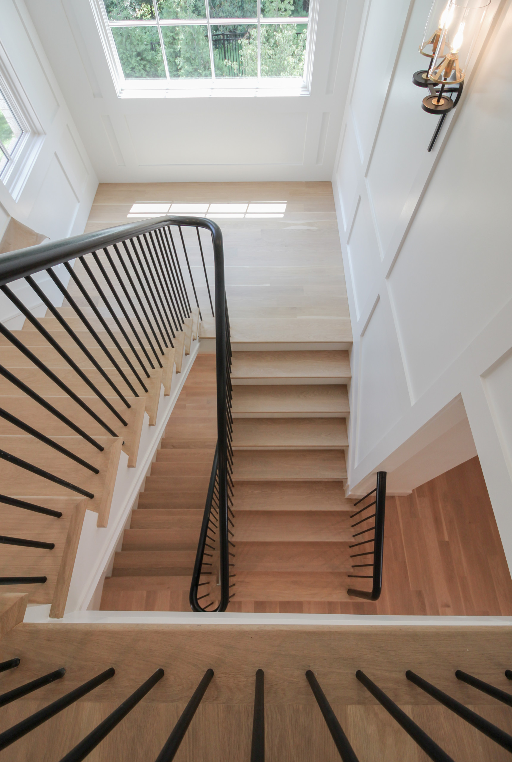 88_Clean & Modern Staircase, Arlington VA 22207