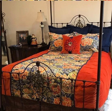 Inspiration for a transitional home design remodel in Austin