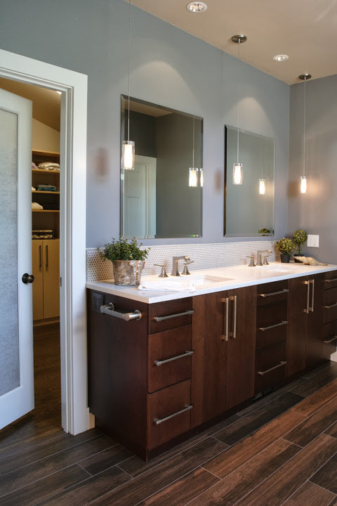 Inspiration for a mid-sized transitional home design remodel in Portland