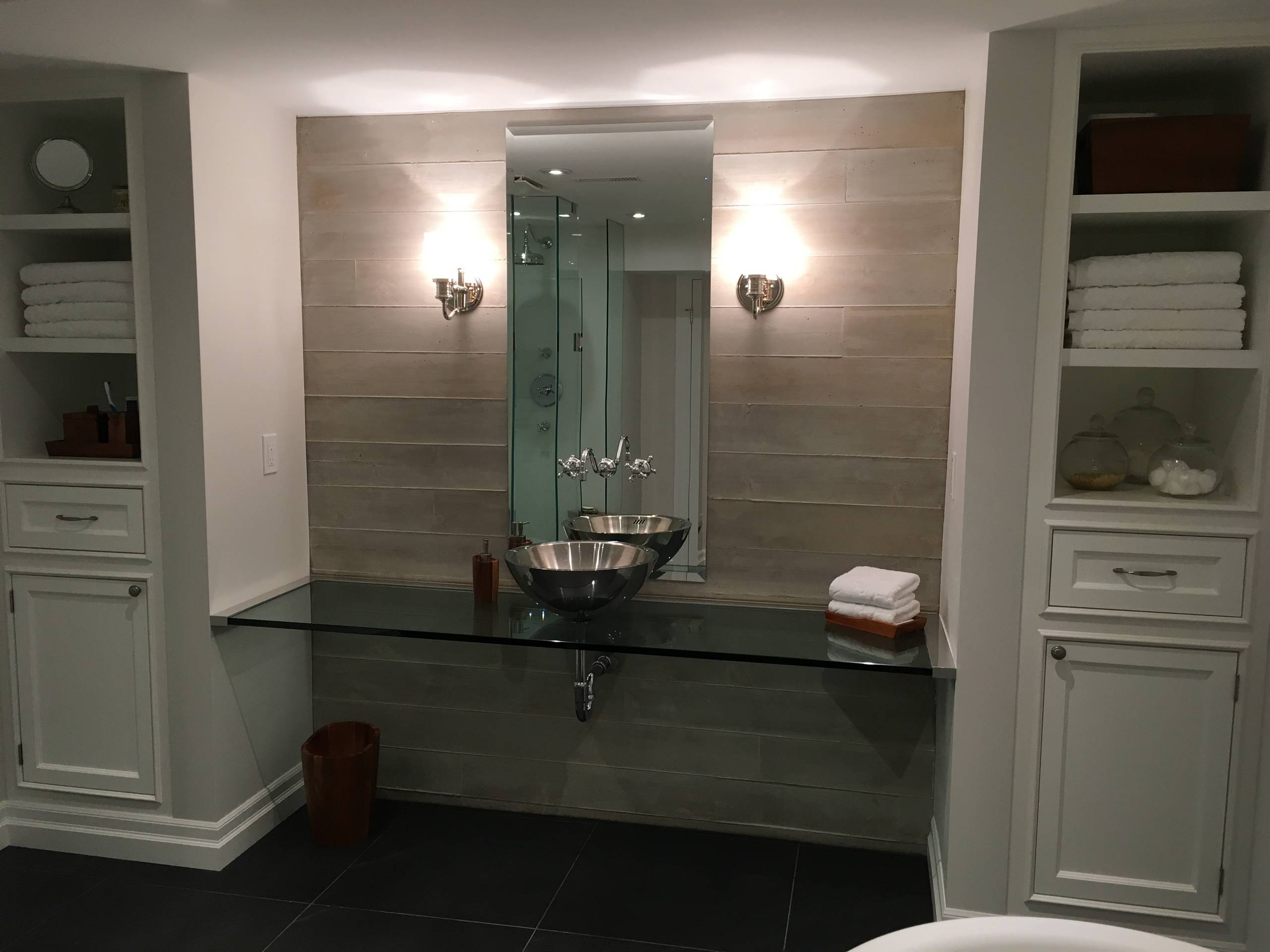 South West Oakville - Bathroom