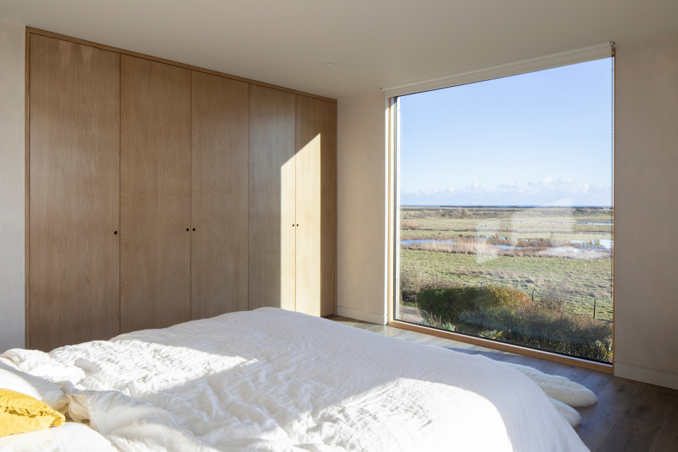 Photo of a modern bedroom in Sussex.