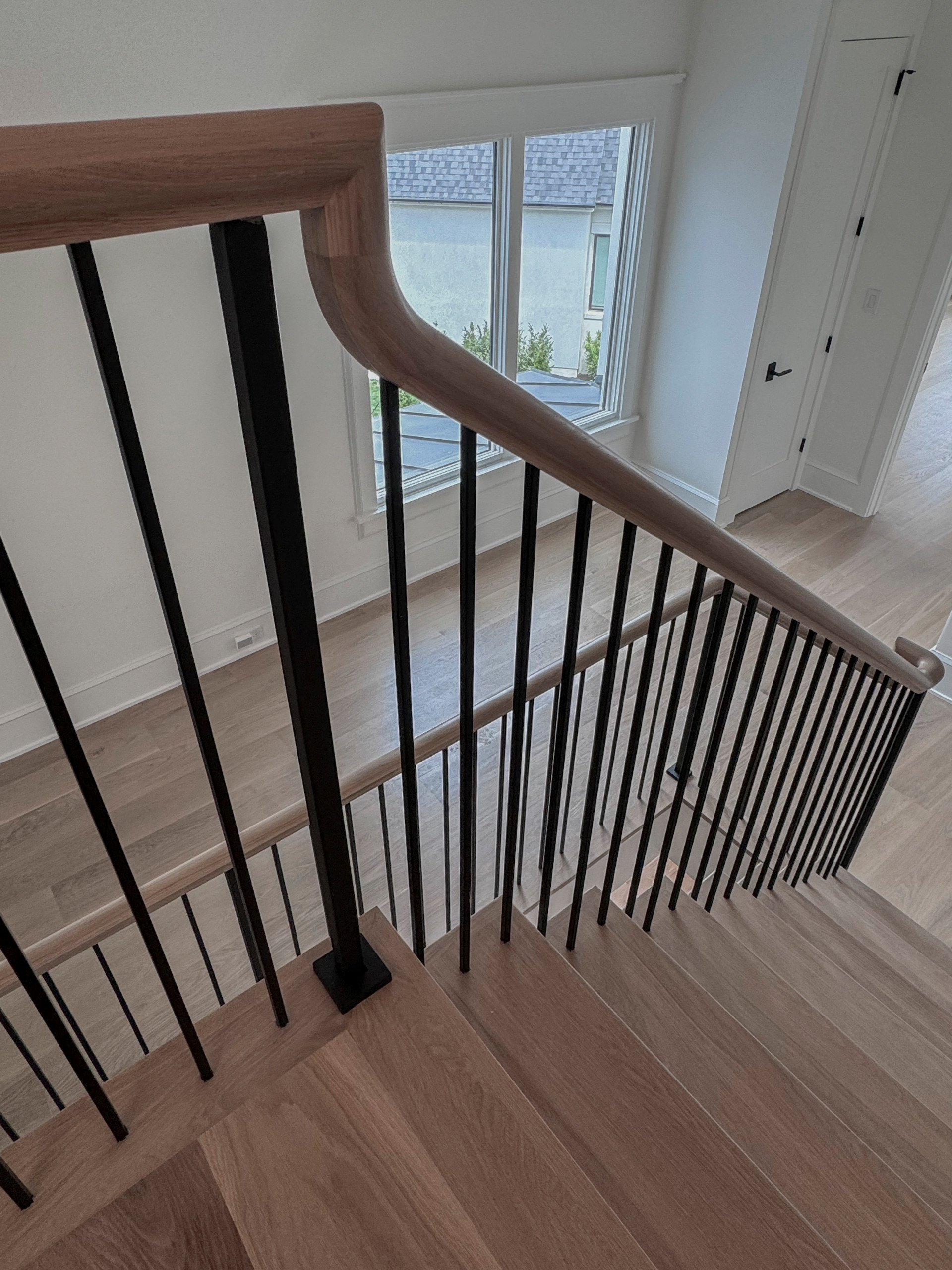 122_Modern Steel & Wood Floating Staircase, Arlington VA 22207