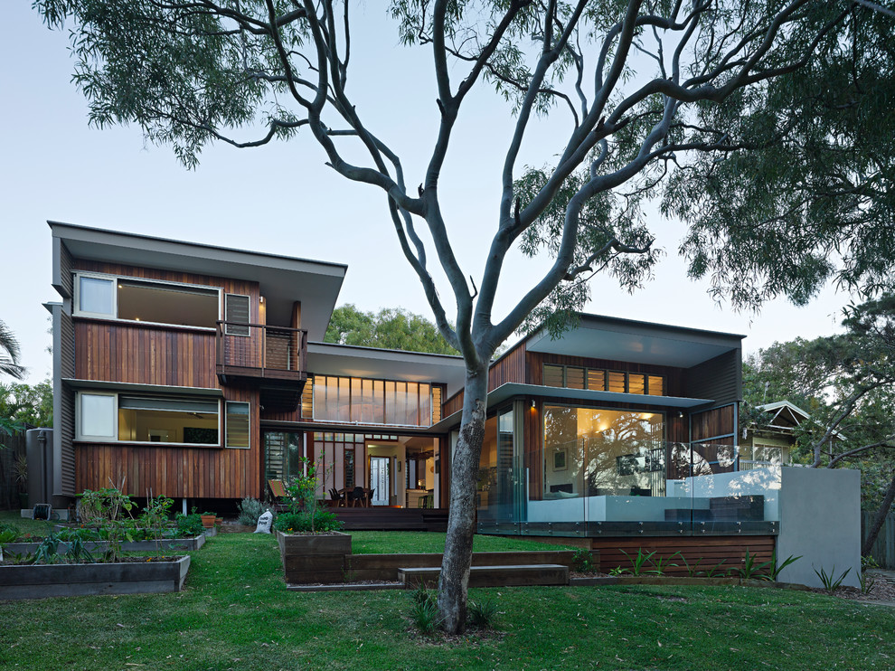 This is an example of a contemporary exterior in Sunshine Coast.