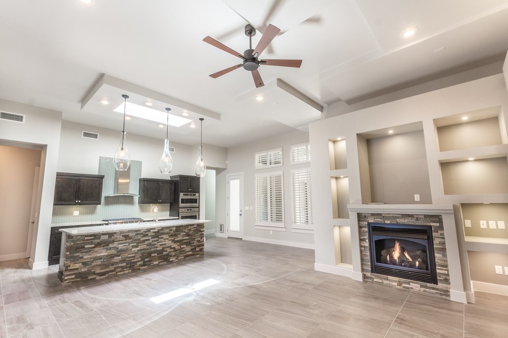 Home design - transitional home design idea in Austin