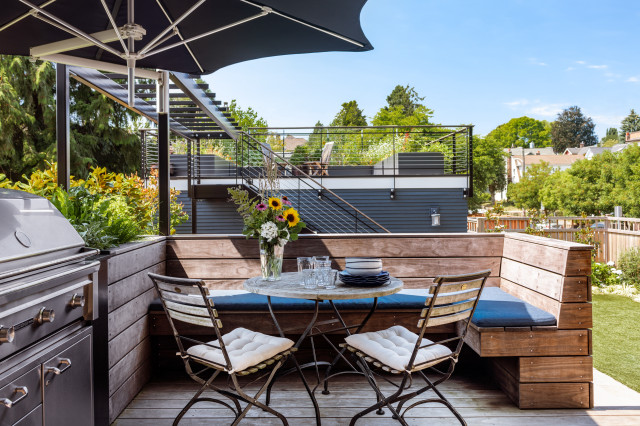 Queen Anne Gambrel nyklassisk-terrasse
