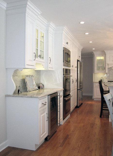 Beaded Inset w/ Durango Drawer Fronts traditional-kitchen
