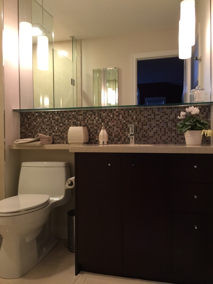 Inspiration for a transitional home design remodel in Toronto