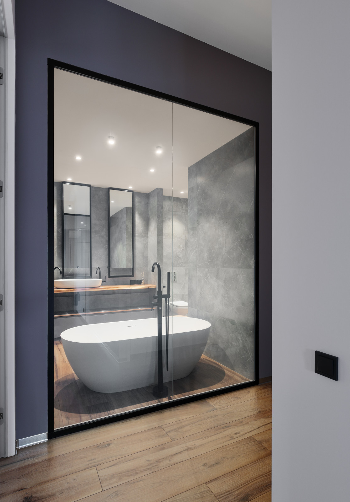 Модная квартира с балками на потолке