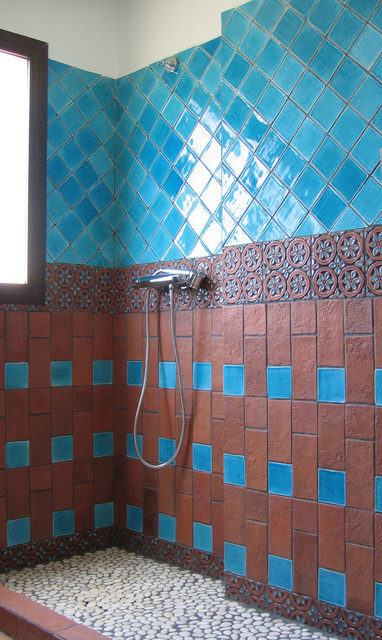 Dama moderno-cuarto-de-bano