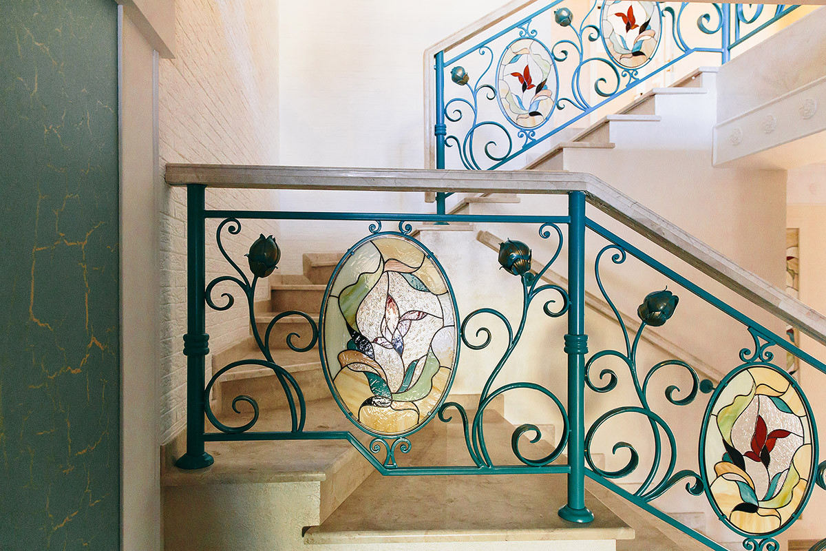 Реализация:Классика с нотками востока в бирюзе