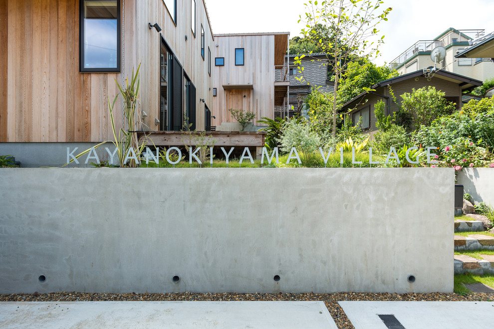 Inspiration for a contemporary home in Tokyo Suburbs.