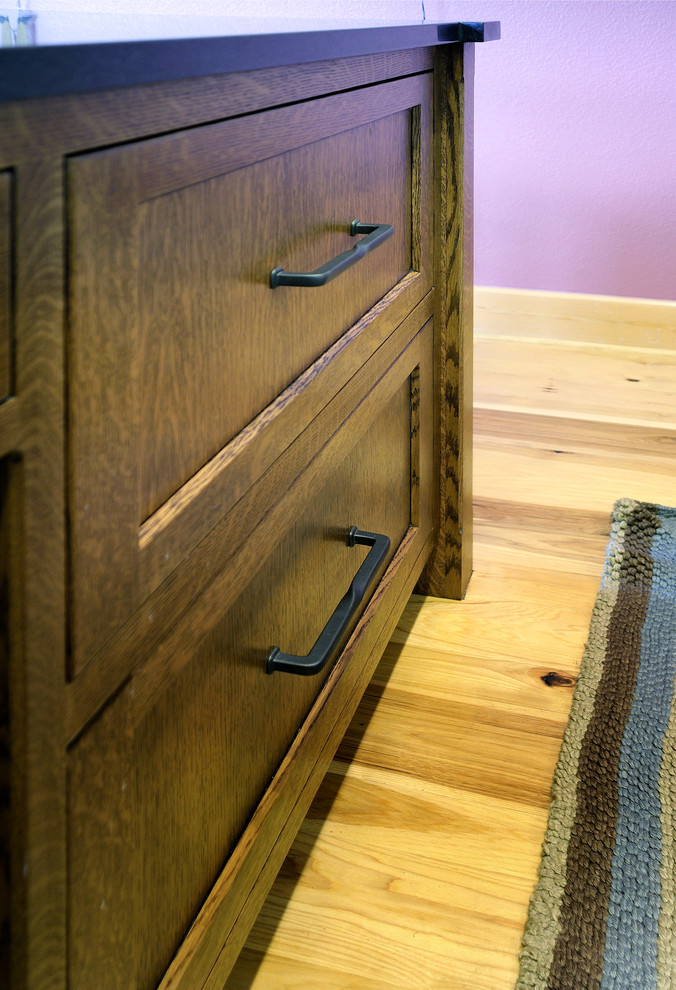 Kitchen - craftsman kitchen idea in Denver