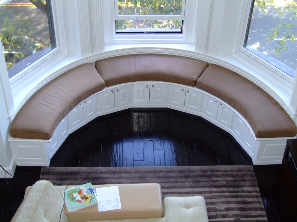 curved window seat living room