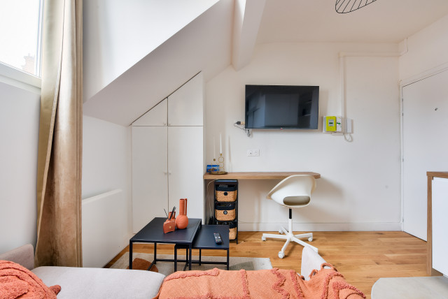R&eacute;novation studio contemporary-barnrum