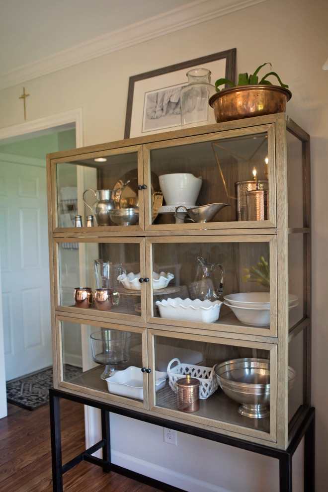 Home design - transitional home design idea in Atlanta