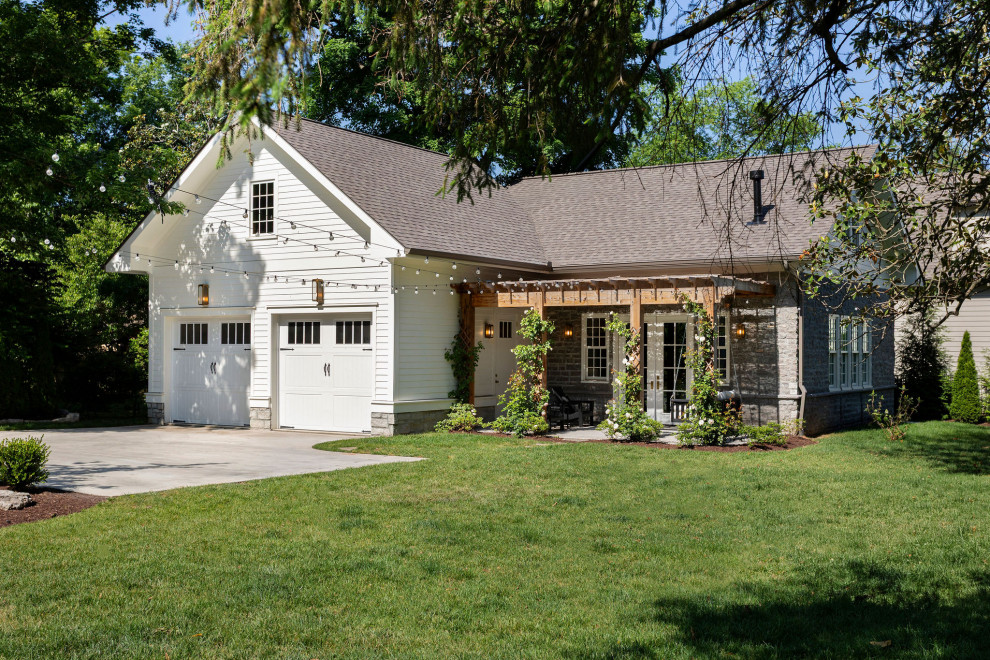 Garage - traditional garage idea in Nashville