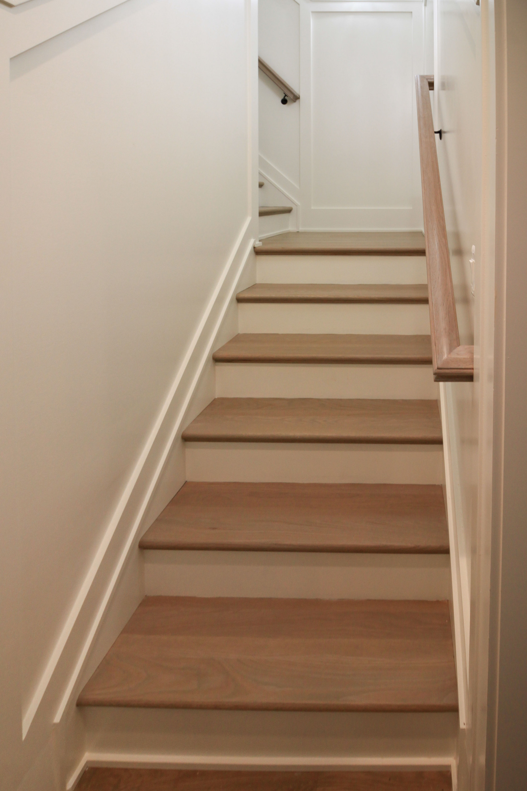 93_Captivating Light Wood Railing System with Black Spindles, Arlington VA 22207