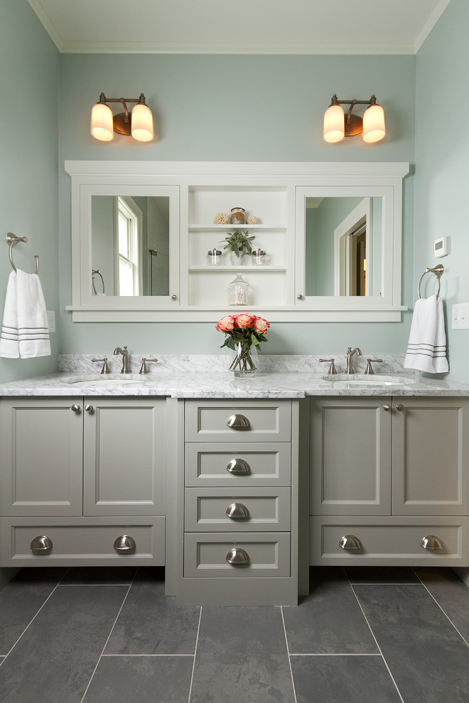 Mid-sized traditional master bathroom in Minneapolis with an undermount sink, shaker cabinets, grey cabinets, marble benchtops, blue walls and ceramic floors.
