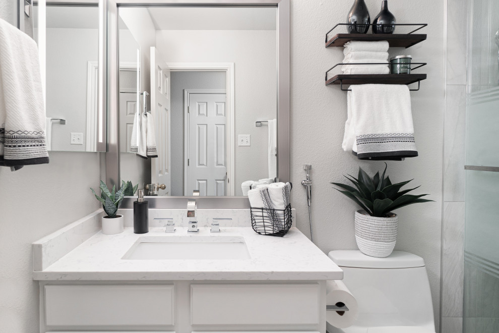 This is an example of a transitional bathroom in Austin.