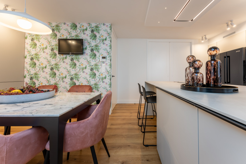 Atico "capricho" con algunos muebles de familia.