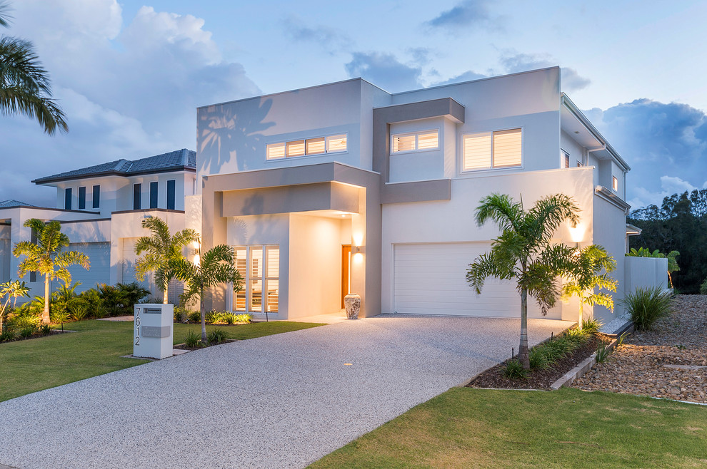 Beach style exterior in Gold Coast - Tweed.