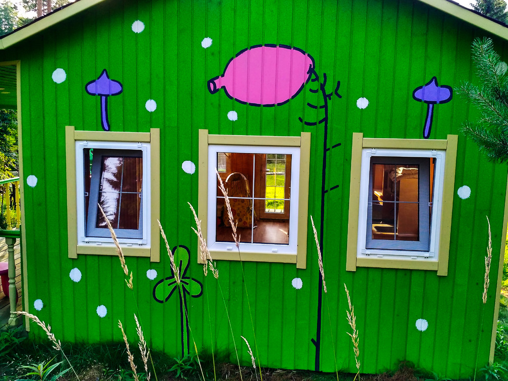 Домик в соснах